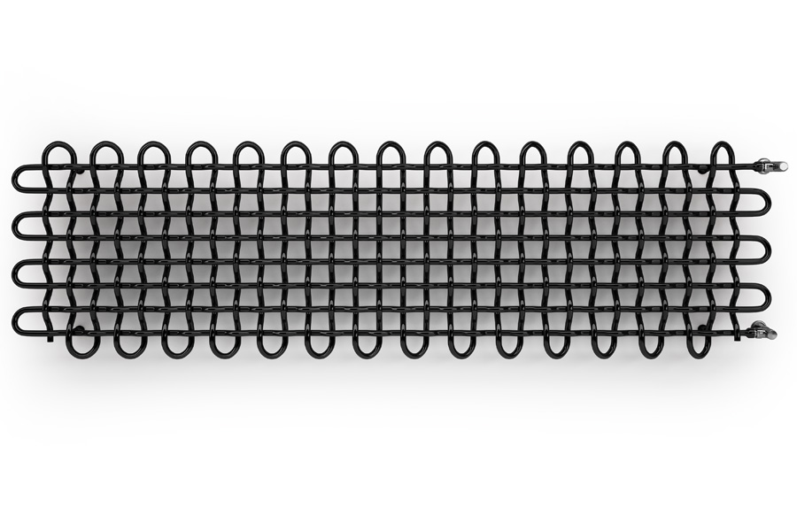 horizontaler Design Heizkörper PLC H in Schwarz mit Thermostatventil frontal