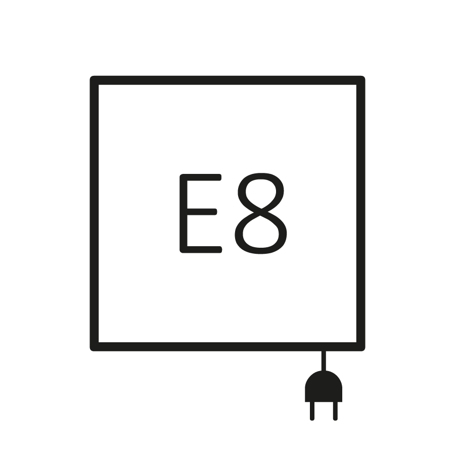 E8