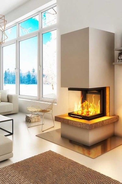 Kaminbausatz DesayoRoyal 7,5KW, Feuer brennt, vor Fenster mit Aussicht
