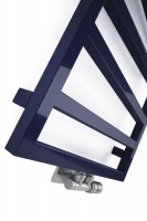 Badheizkörper ZigZag von vorne Farbe Blau